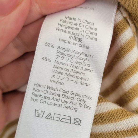 Madewell, top blouse, size XS 48% merino wool 52% acrylic. - Picture 3 of 6